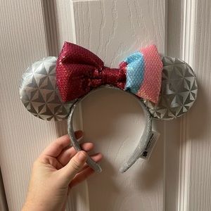 Disney parks Epcot Minnie ears